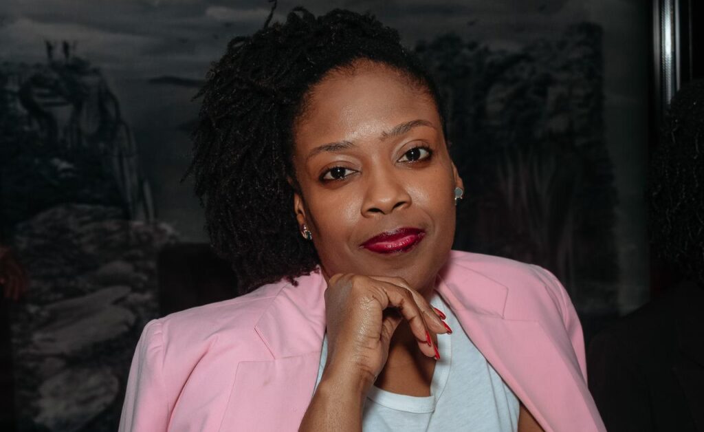 Júlia Issuma Mbumba partilha a sua jornada de comunicóloga, empreendedora e mentora, revelando sonhos, metas e inspirações.