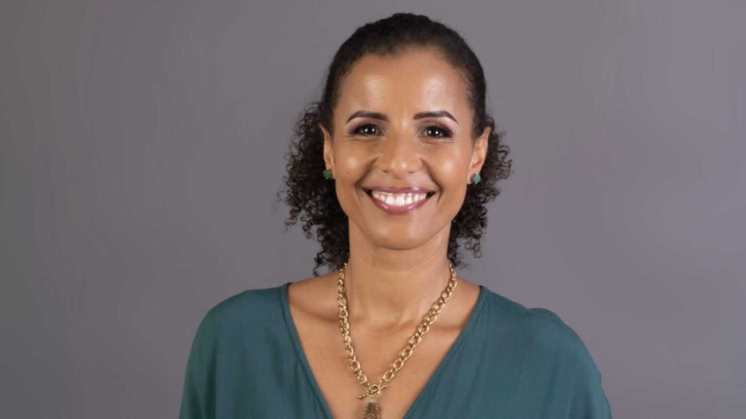 Dra. Scheila Pages explica a regulação hormonal da mulher e impacto na qualidade de vida A Dra. Scheila Pages criadora do Método de Regulação Hormonal, conta com mais de duas décadas de experiência na área da nutrição